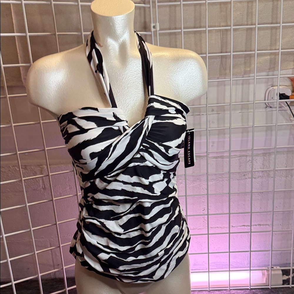 Island Escape Black and White Patterned Top SZ 8